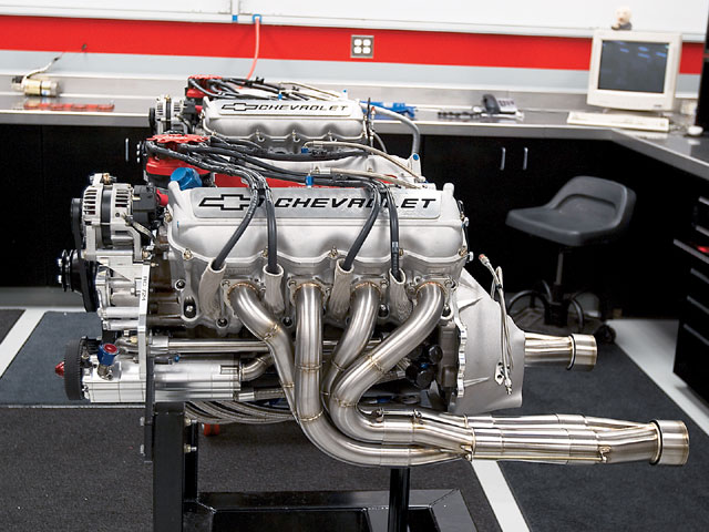 Attached picture sucp_0712_01_z+chevy_NASCAR_engine+r07_small_block.jpg