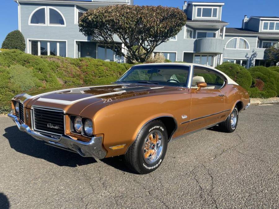 Attached picture 1972-oldsmobile-cutlass.jpg