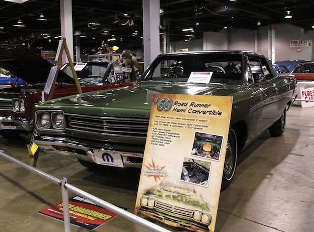 Attached picture 4600_MCACN-2013-chicago-plymouth-road-runner-1969-hemi-convertible_low_res.jpg