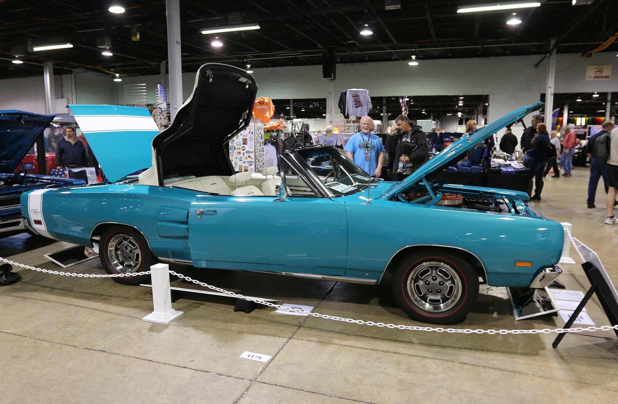 Attached picture mopar-highlights-from-the-2015-mcacn-in-chicago-hemi-convertible.jpg
