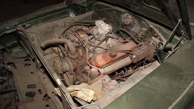 Attached picture 1969-Dodge-Charger-500-engine.png