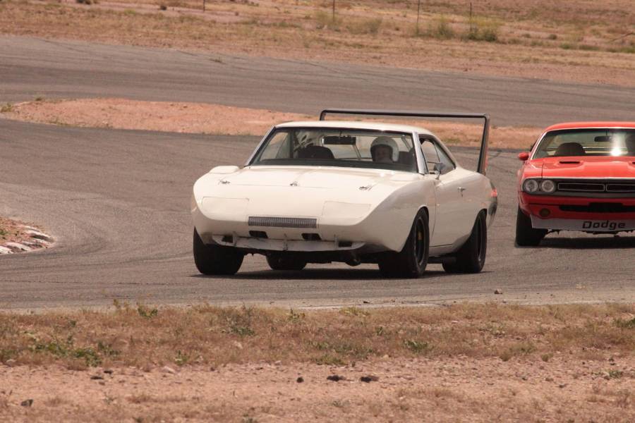 Attached picture 001-1969-dodge-daytona-willow-springs.jpg