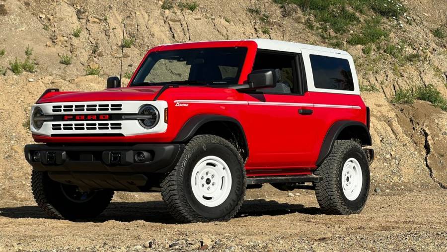 Attached picture 2023-ford-bronco-heritage-edition-in-race-red-101-1660224575.jpg