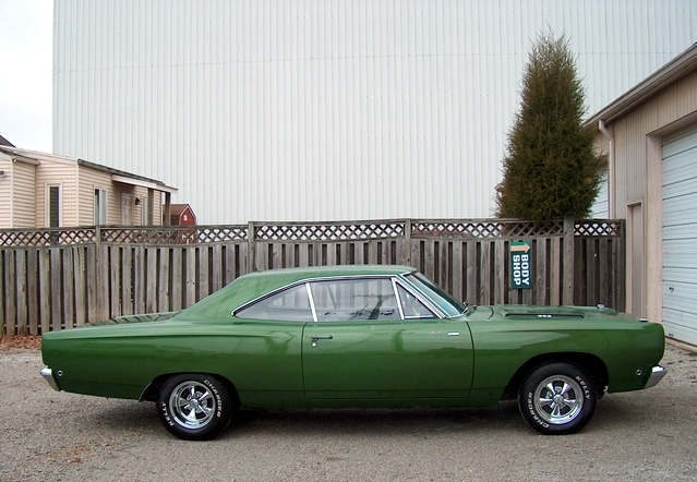 Attached picture 2630243-Copy(2)of1968RoadRunner001.jpg