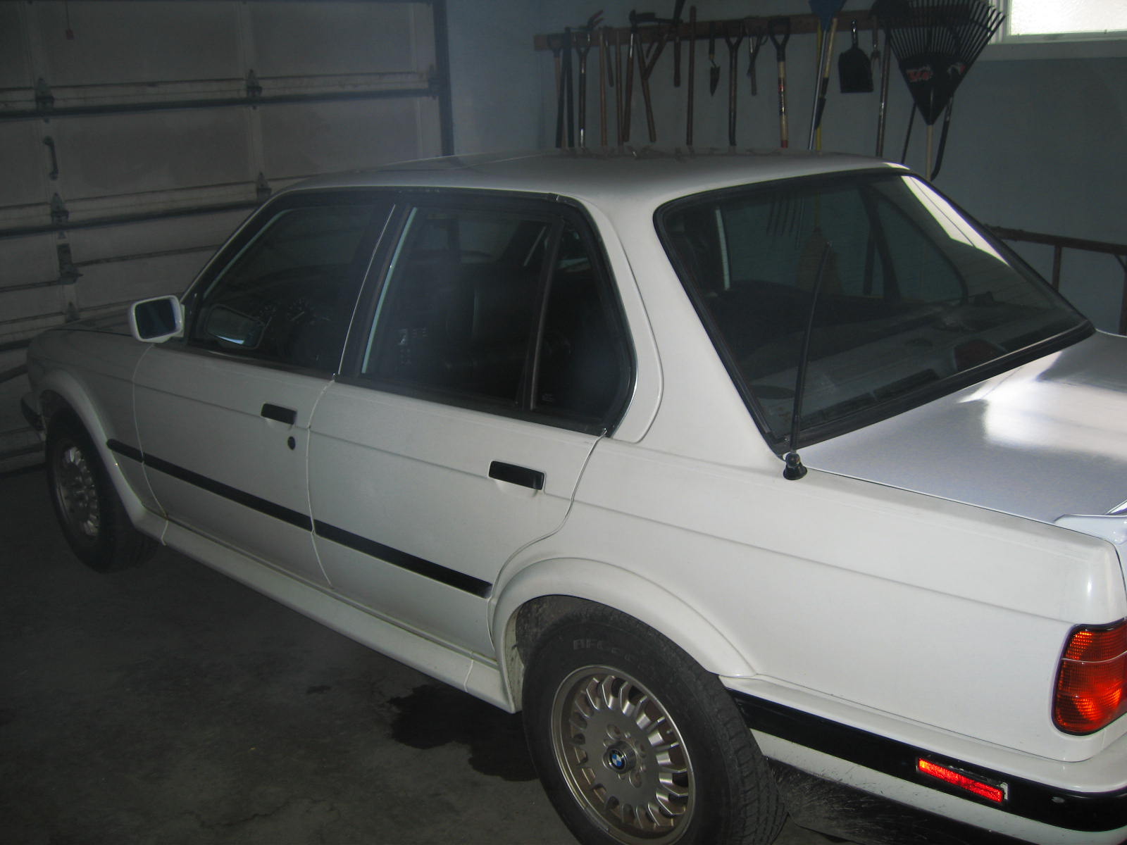 Attached picture 2718785-bmw002.jpg