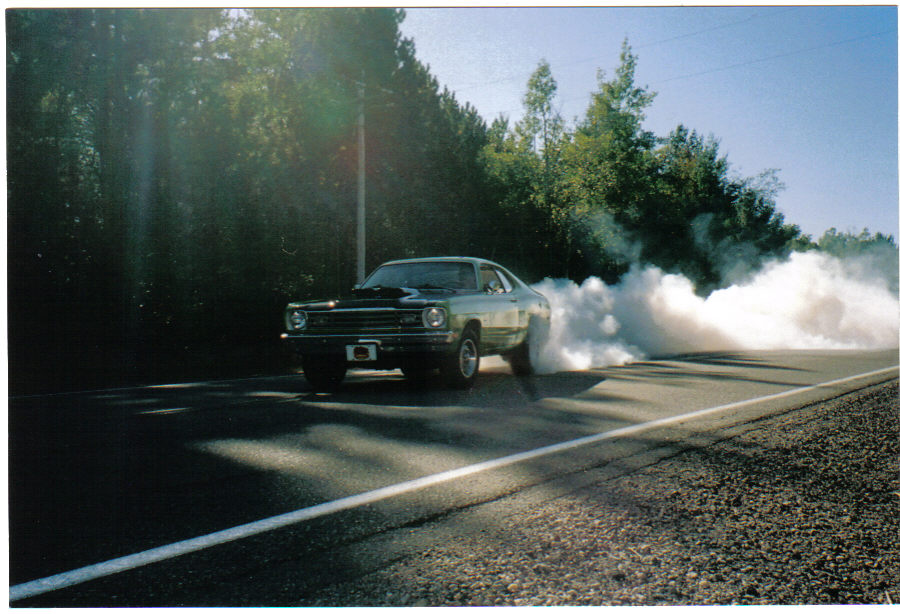 Attached picture 2931170-1dusterburnout.jpg