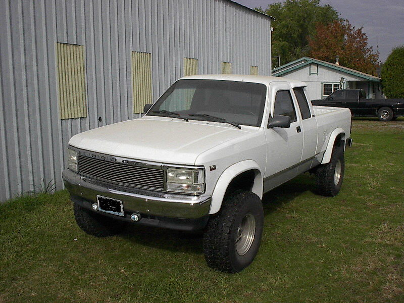 Attached picture 3358569-trucks022small.jpg