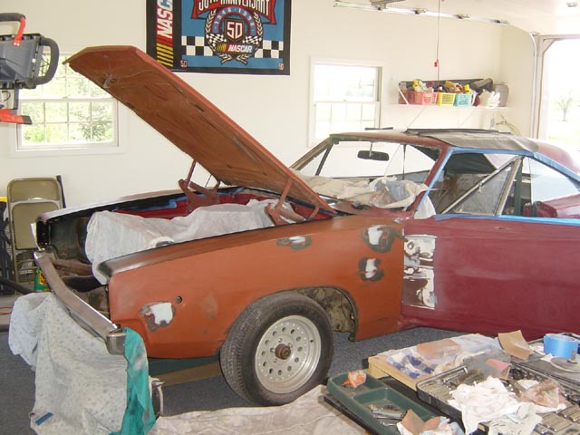 Attached picture 3531717-fenderpaintbefore.JPG