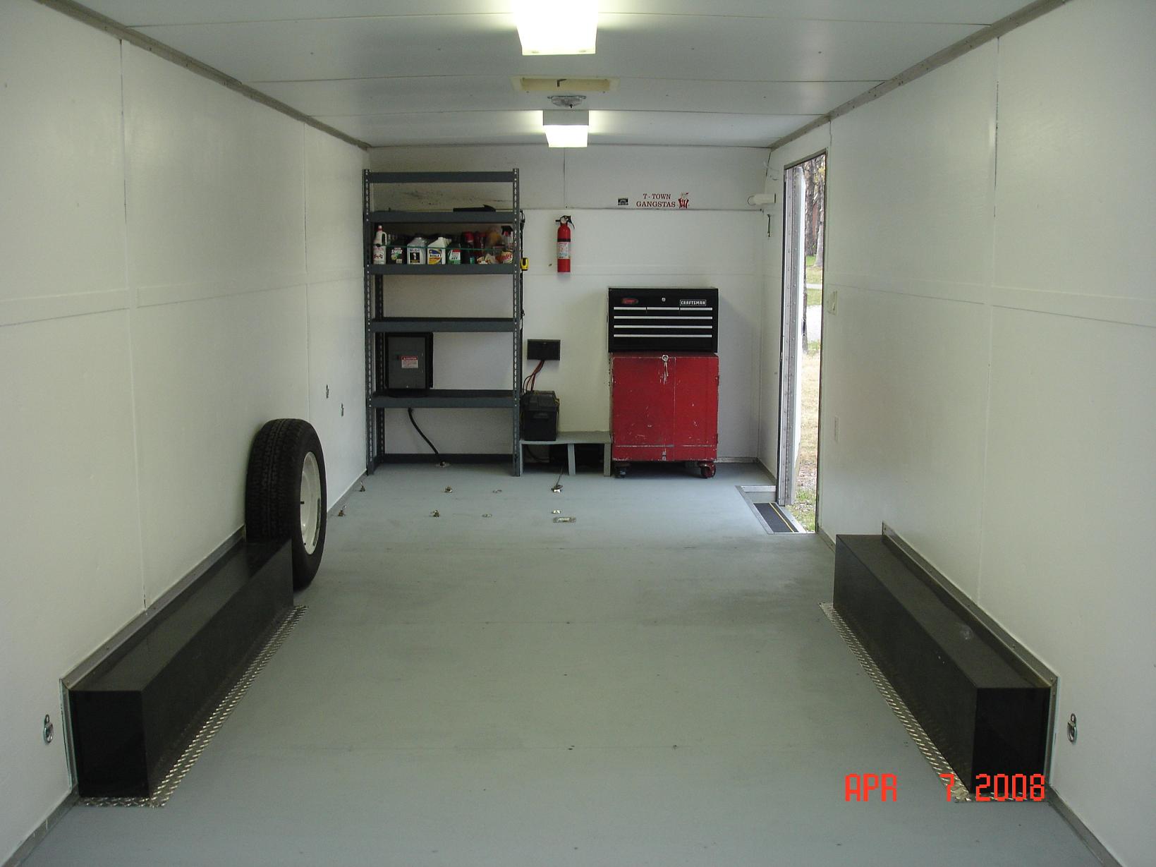 Attached picture 4975225-Inside_Trailer.JPG