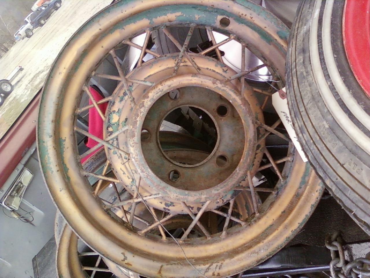 Attached picture 5146983-ratwheel.jpg