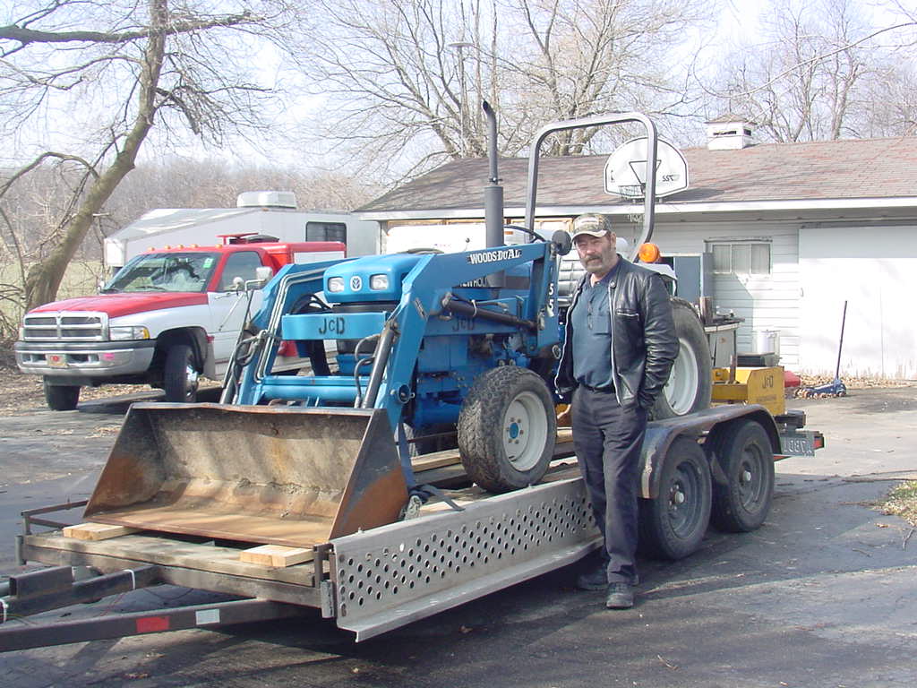 Attached picture 5256246-Tractor_02.JPG