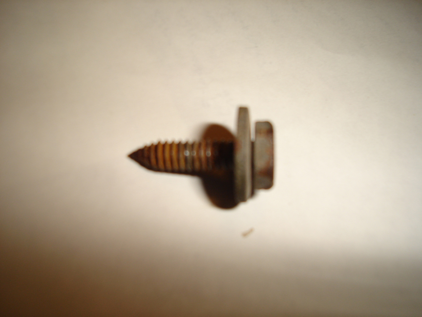 Attached picture 5362458-rearValencebolt.jpg