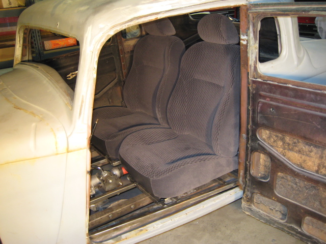 Attached picture 5365566-34Dodgeseats001.jpg