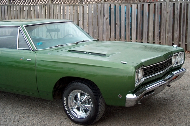 Attached picture 5429569-Copyof1968RoadRunner002.jpg
