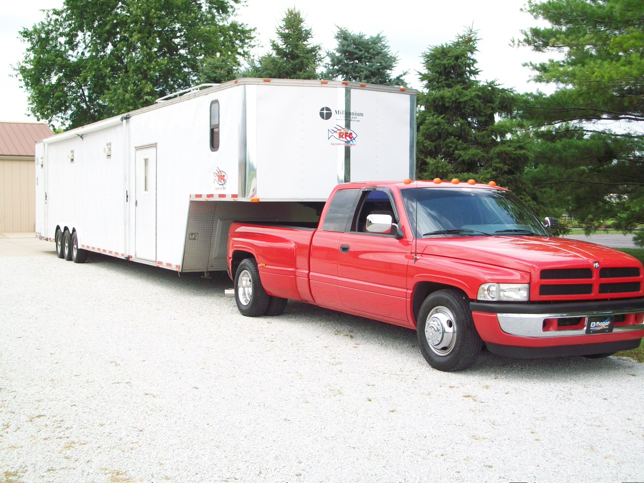 Attached picture 5569311-truck_trailer.JPG
