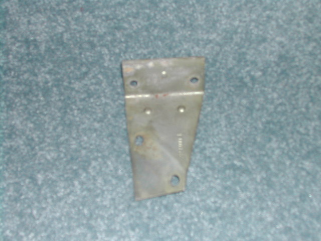 Attached picture 5789715-BWaterValveBracket2.JPG