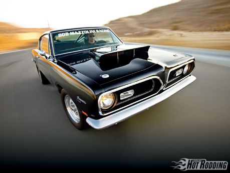 Attached picture 5824617-1003phr_01_o+1969_plymouth_barracuda+passenger_side_front.jpg