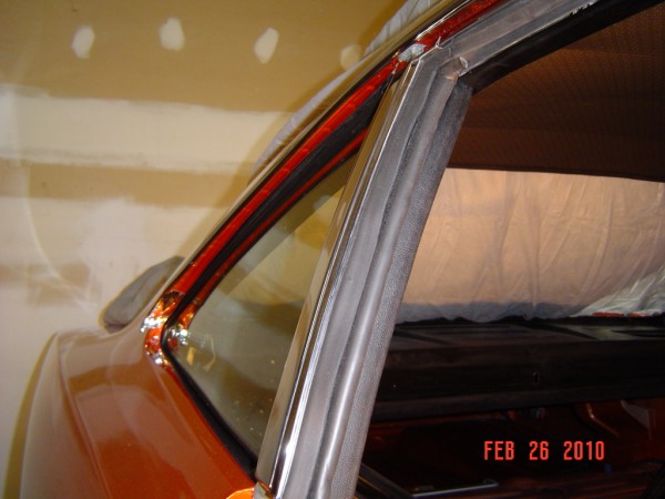 Attached picture 5834818-headliner065.jpg