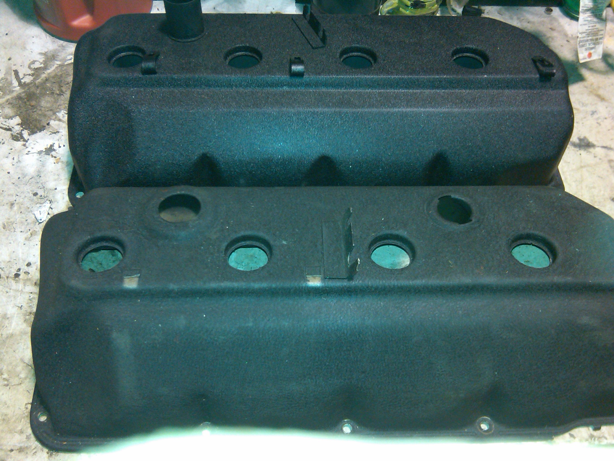 Attached picture 5842026-71valvecover.jpg