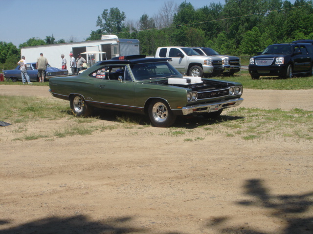 Attached picture 6012477-LAPEERDRAGWAY5-30-10002.jpg