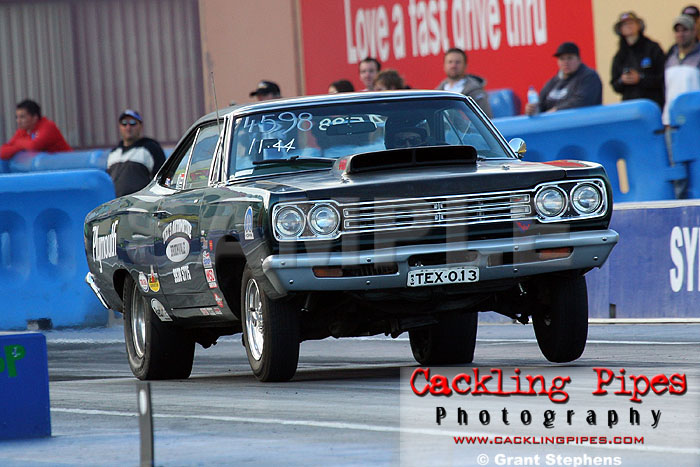 Attached picture 6098690-dayofthedrags220510_0586.jpg