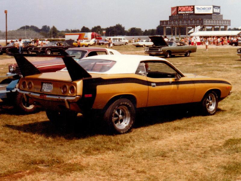 Attached picture 6151366-Winged72CudaAt1984MoparNats.jpg