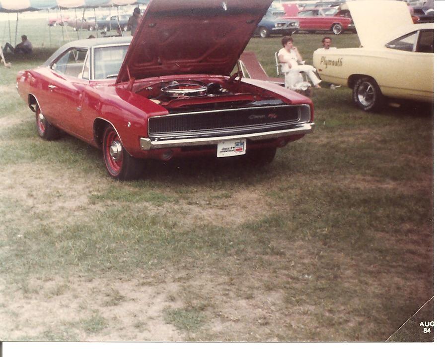 Attached picture 6158224-MoparNationals19841968ChargerRTHemi.jpg