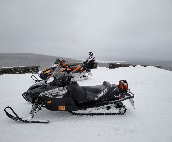 Attached picture 6376413-snowmobilevacation2010001.jpg