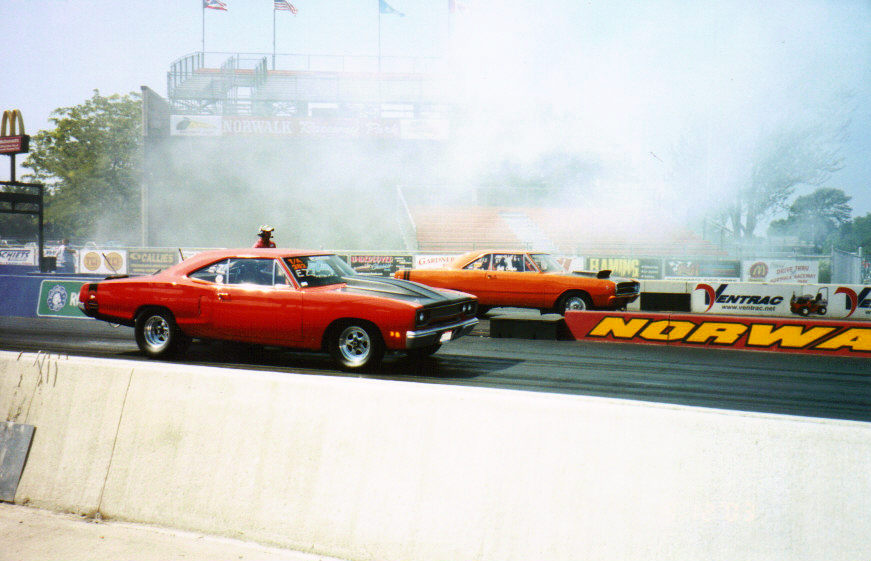 Attached picture 6415969-Dart&Superbee.jpg