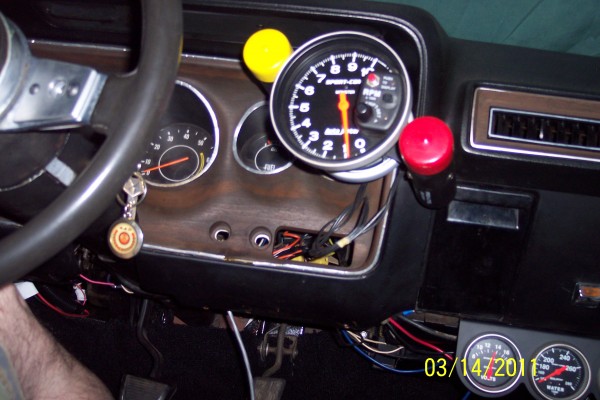 Attached picture 6530414-roadrunnergauges2.jpg
