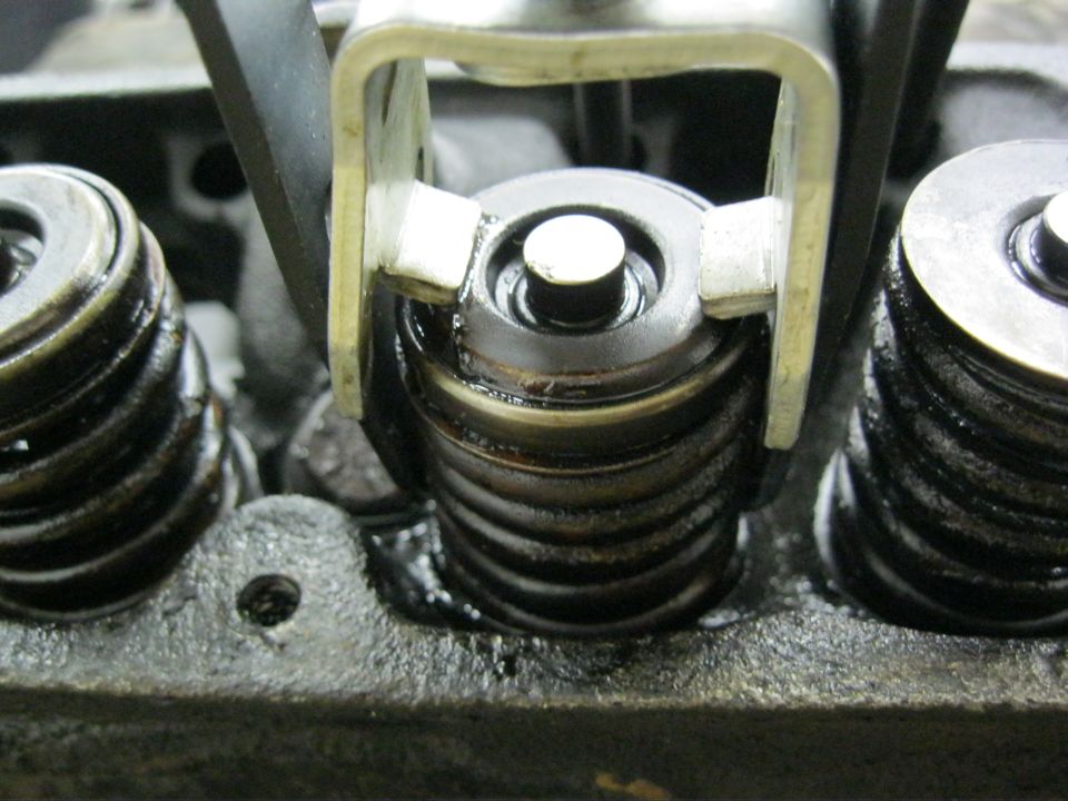 Attached picture 6725409-valve_spring.jpg
