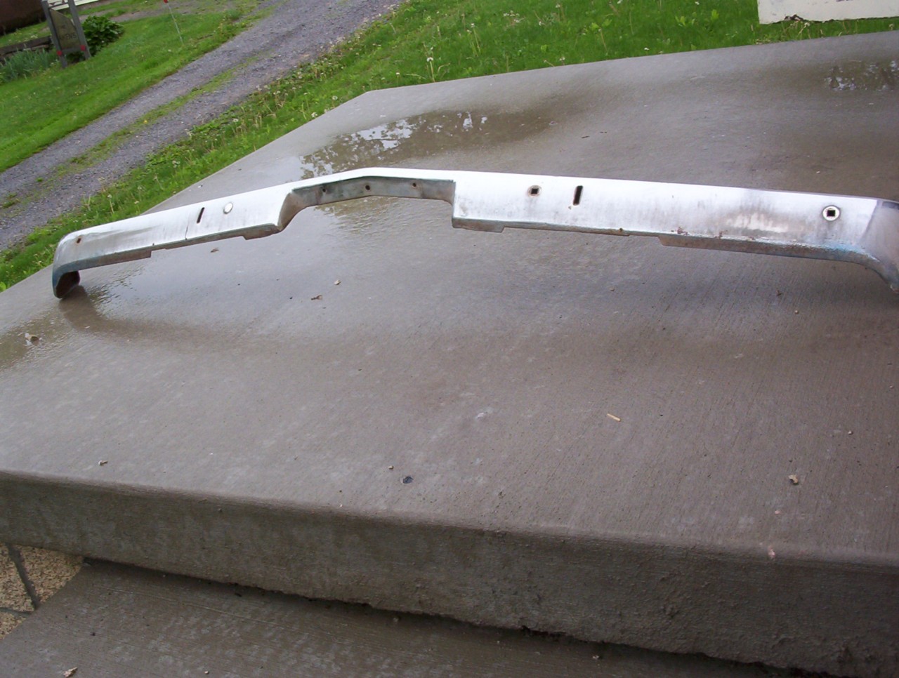 Attached picture 6830883-72frontbumper.jpg