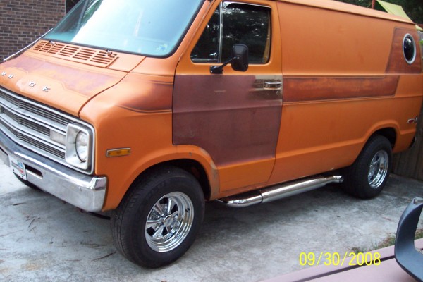 Attached picture 6906132-vansidepipes.jpg