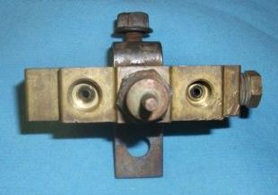 Attached picture 6936948-brake-tube-tee.jpg