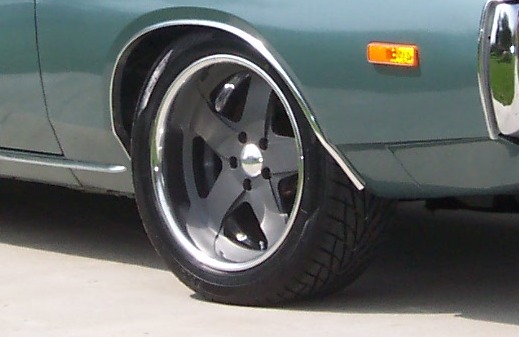 Attached picture 6976930-ReducedFrontWheel.JPG