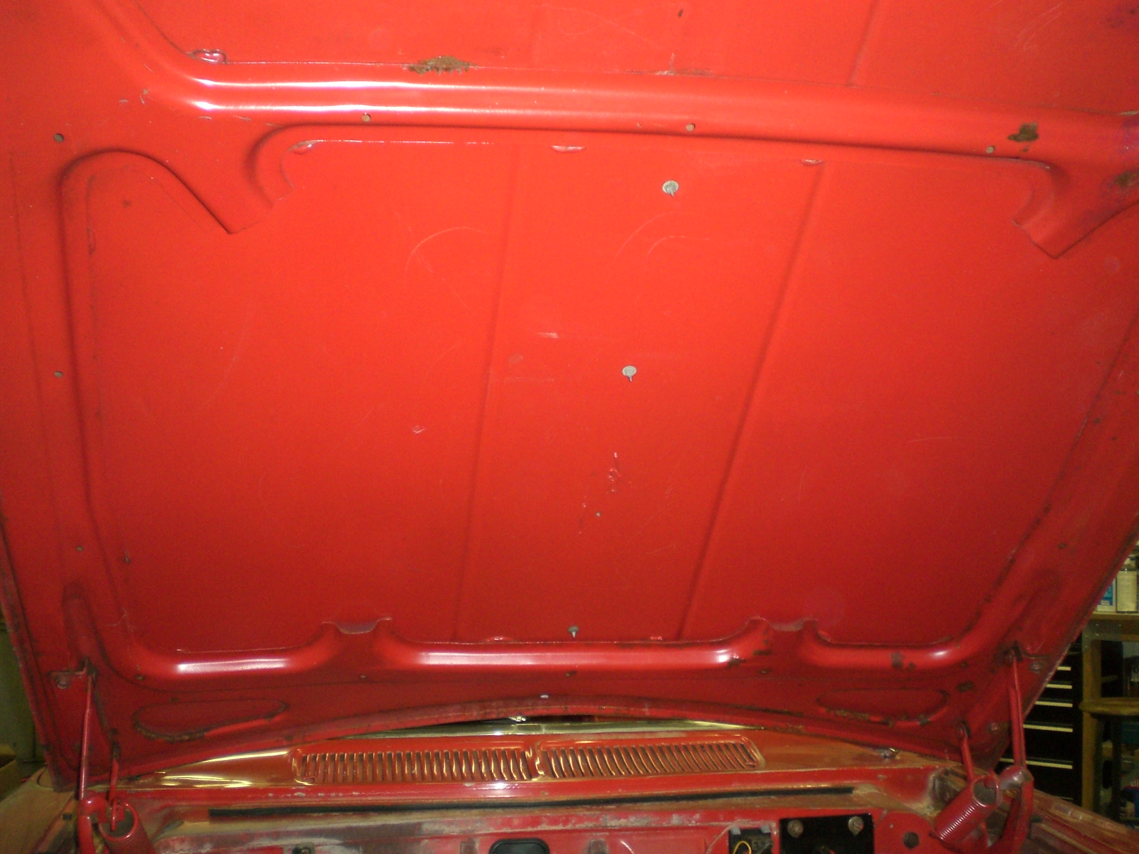 Attached picture 7003959-63MaxWedgeunderhood.jpg