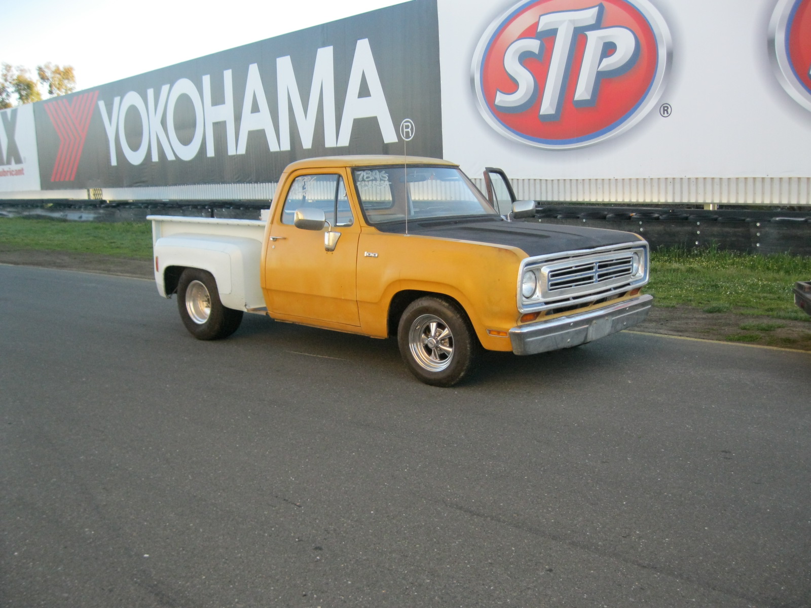 Attached picture 7042680-truck.jpg