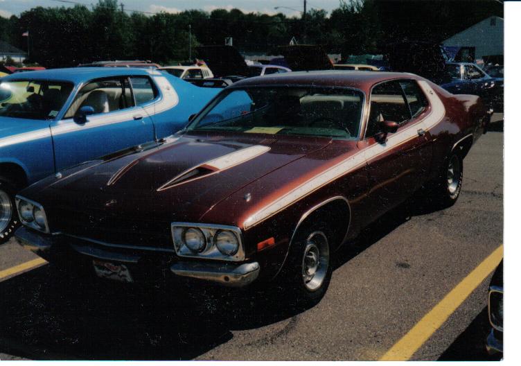 Attached picture 7050151-brown1973roadrunner.jpg