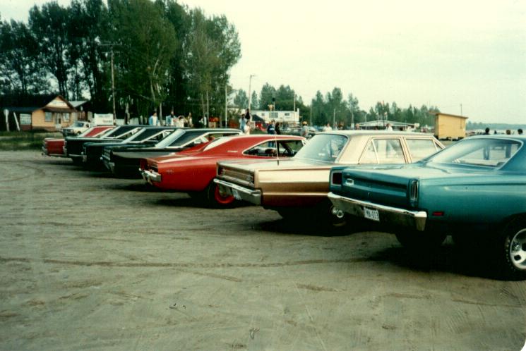 Attached picture 7076381-HemiCars-RearShot-SaubleBeach1980.jpg