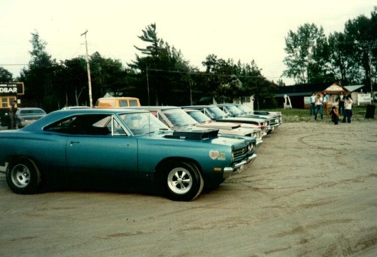 Attached picture 7076383-HemiCars-SideShot-SaubleBeach1980.jpg