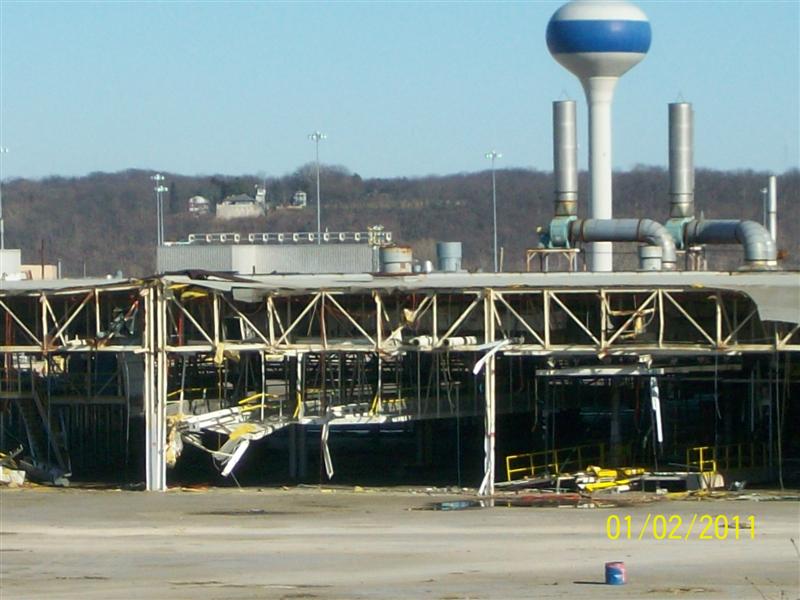 Attached picture 7181951-1-2-2011SouthChryslerplant076(Medium).jpg