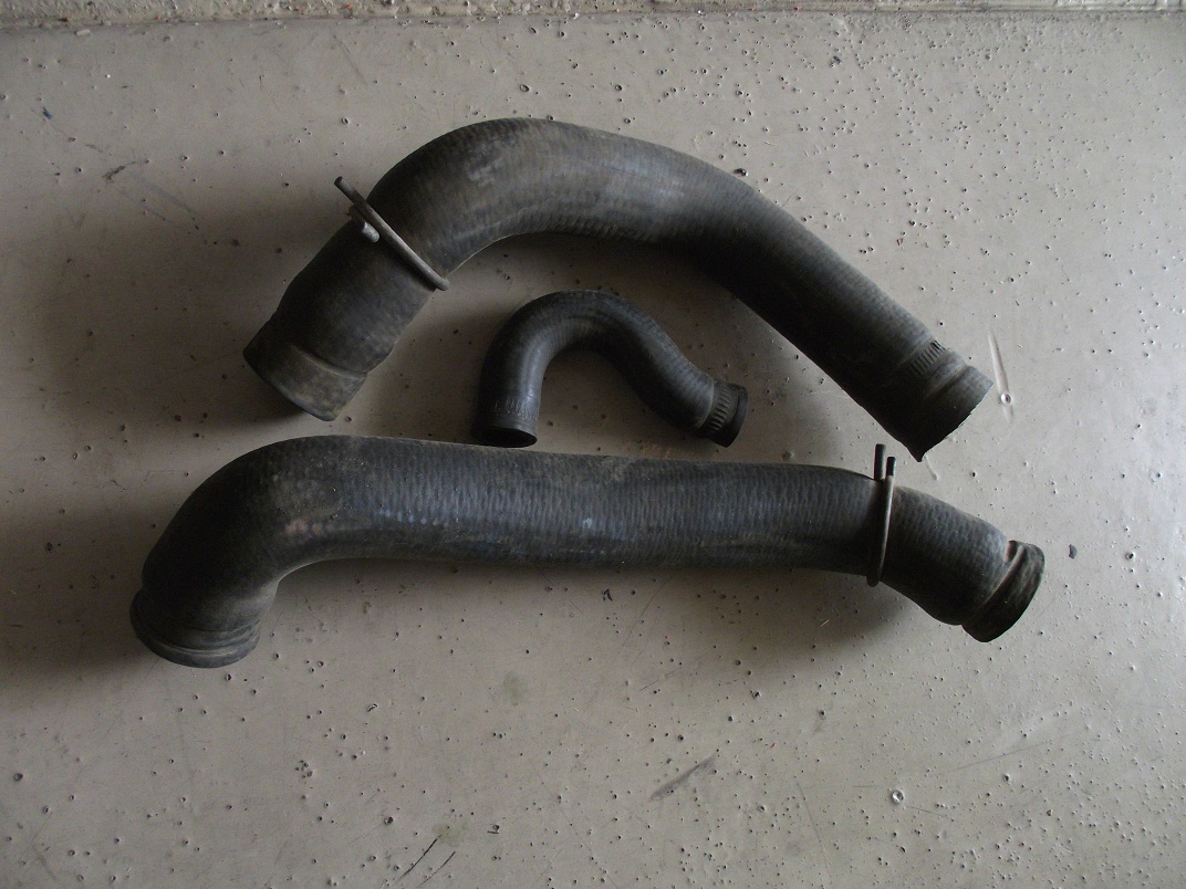 Attached picture 7183256-hoses.JPG
