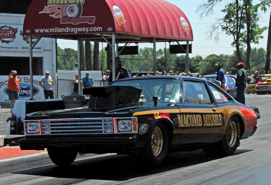 Attached picture 7215014-Detroitdragway-15-19-12166_edited-1.jpg