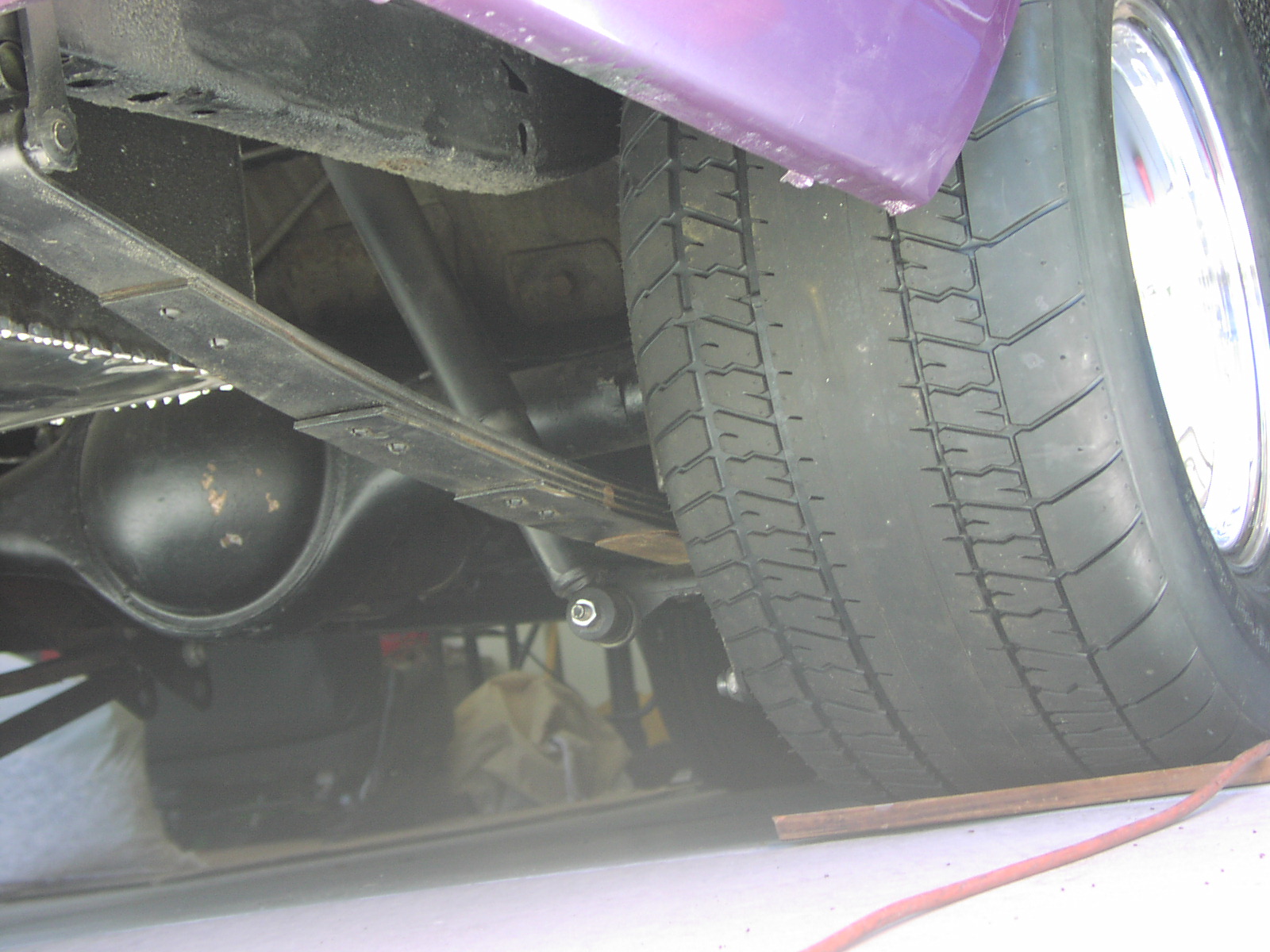 Attached picture 7300316-racecar005.jpg