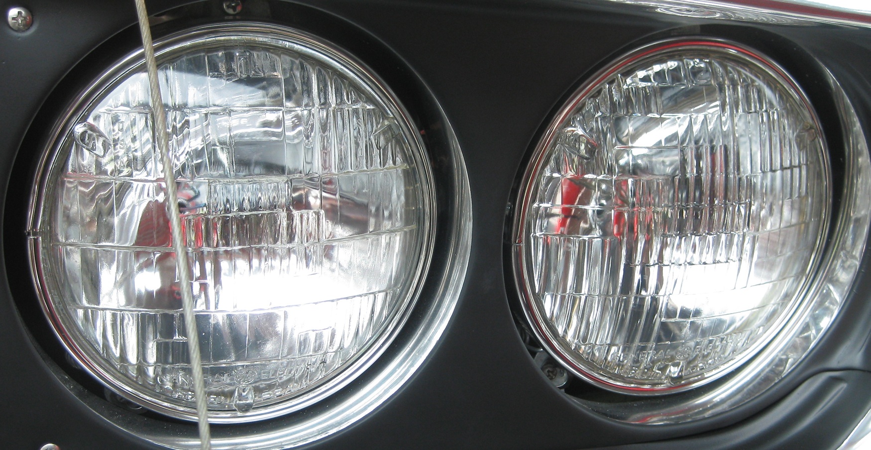 Attached picture 7328920-1970-LA-ebody-GE-headlights.jpg