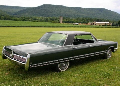 Attached picture 7561353-1968_Chrysler_Imperial_Crown_4_Door_Hardtop_For_Sale_Rear_1.jpg