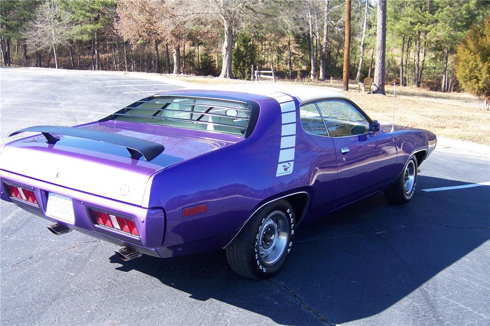 Attached picture 7712889-purplerrwithlouvers.jpg