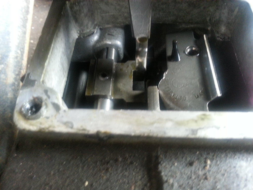 Attached picture 7771370-535shifter1.jpg