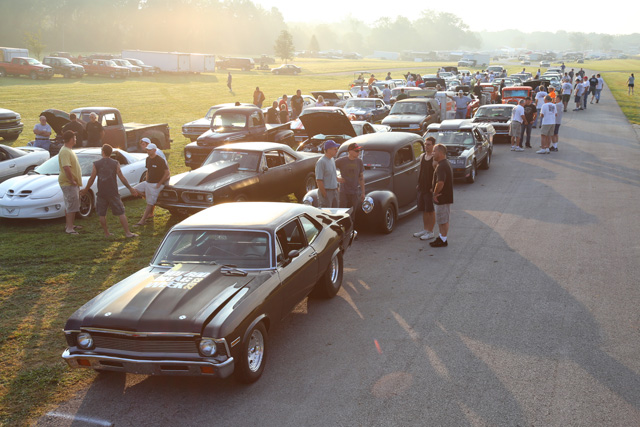 Attached picture 7878833-2013-drag-week-hot-rod-cars-racers-lineup-registration-day-one-047.jpg