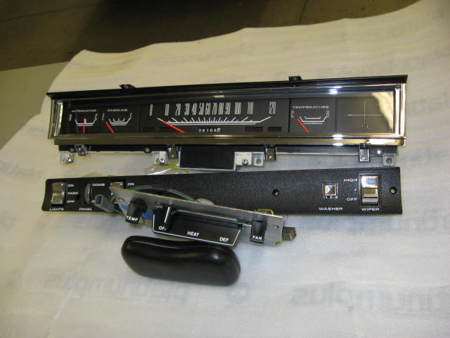 Attached picture 8422393-69rrinstrumentpanel002.JPG